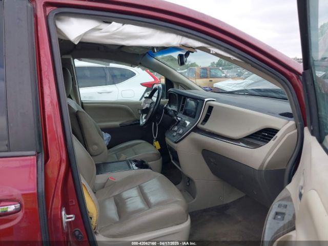 5TDYK3DC0FS565597 Toyota Sienna Xle 8 Passenger