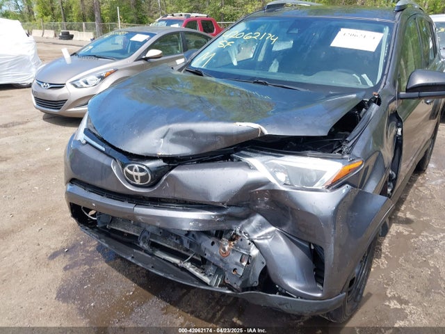 JTMZFREVXHJ103432 Toyota RAV4 LE