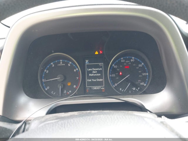 JTMZFREVXHJ103432 Toyota RAV4 LE