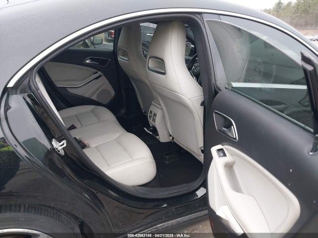 WDDSJ4GB8EN132217 Mercedes-Benz 2014