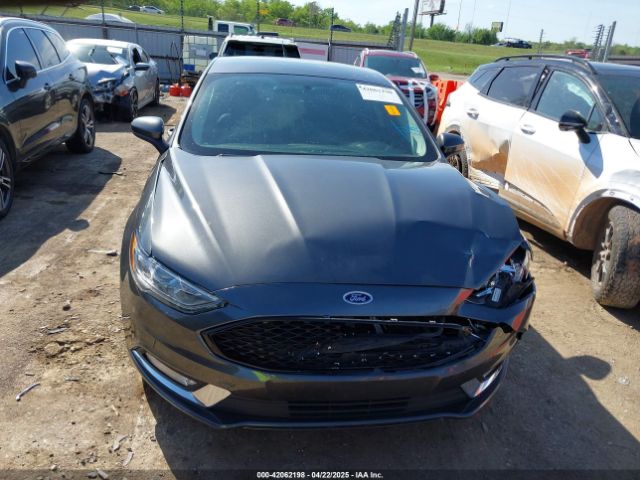 3FA6P0HD9JR231709 Ford FUSION SE