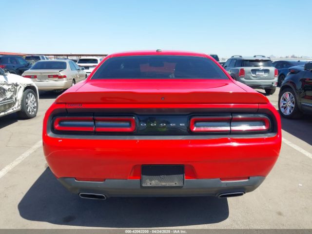 2C3CDZAG6JH294667 Dodge Challenger Sxt