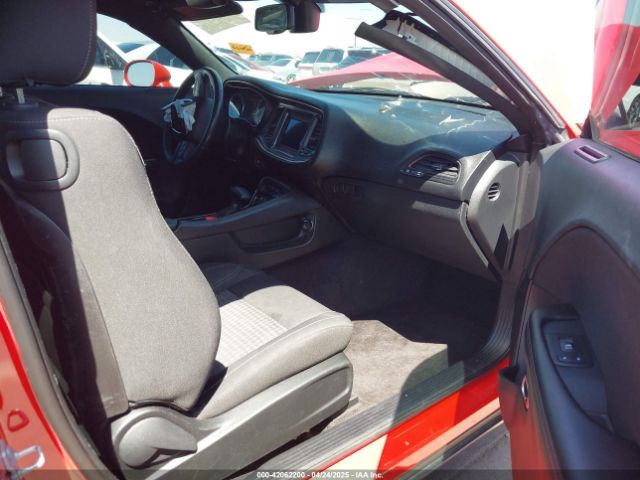 2C3CDZAG6JH294667 Dodge Challenger Sxt