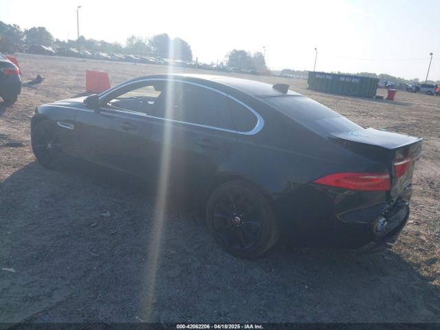 2016 JAGUAR XF SAJBD4BV8GCY05879 Photo 2