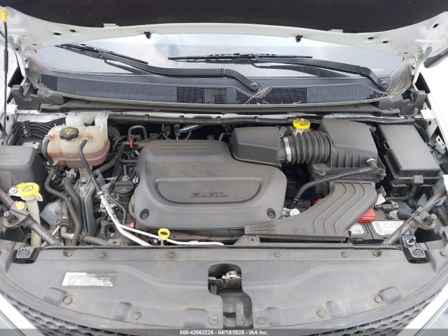 2C4RC1DG2MR570735 Chrysler Voyager Lxi