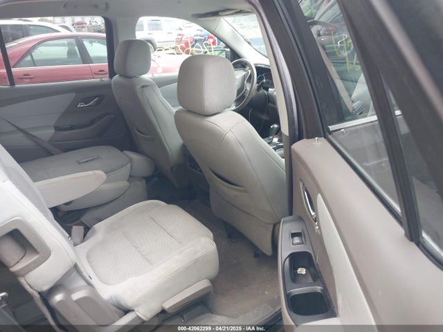 1GNEVGKW0KJ237772 Chevrolet Traverse 1lt