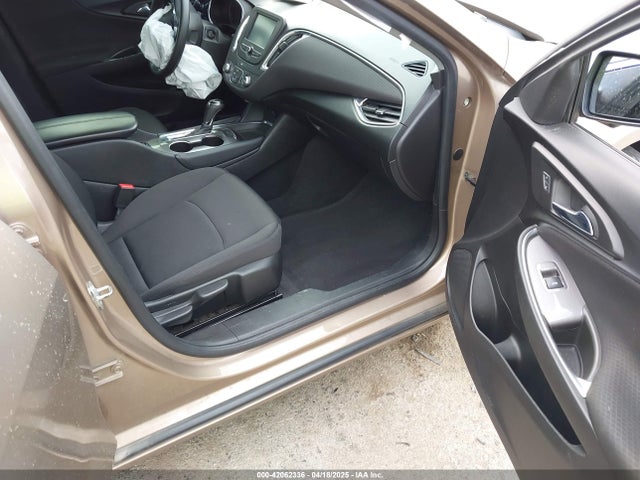 1G1ZD5ST3JF245558 Chevrolet MALIBU LT