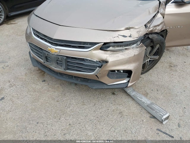 1G1ZD5ST3JF245558 Chevrolet MALIBU LT