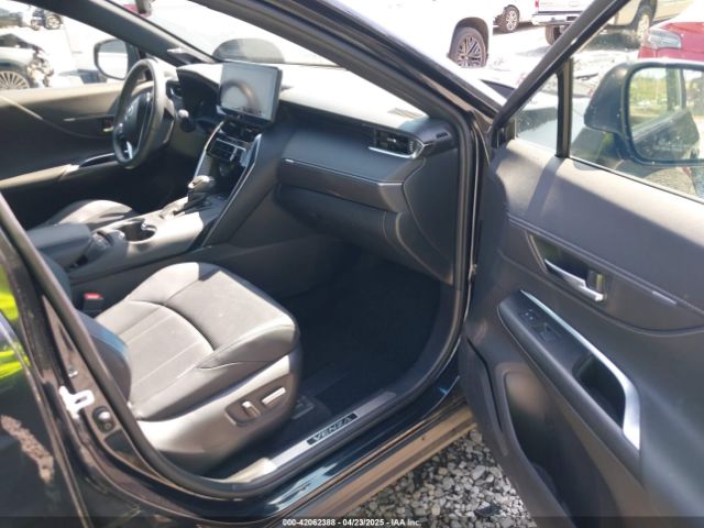 JTEAAAAH8MJ070482 Toyota Venza Xle