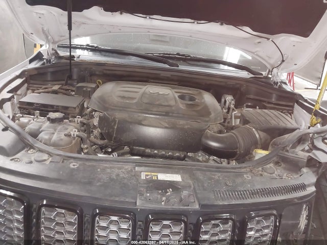 1C4RJEAG9JC511901 Jeep Grand Cherokee Altitude 4x2