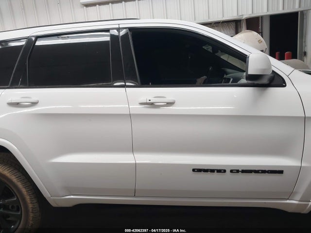 1C4RJEAG9JC511901 Jeep Grand Cherokee Altitude 4x2