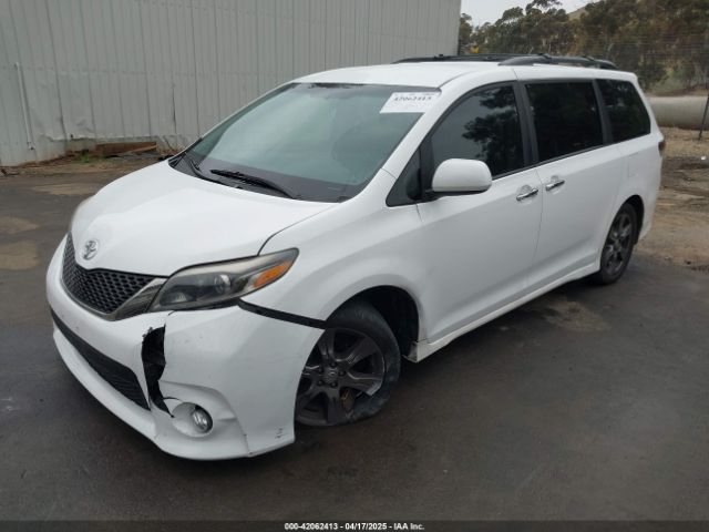 5TDXZ3DC8HS787136 Toyota Sienna Se 8 Passenger