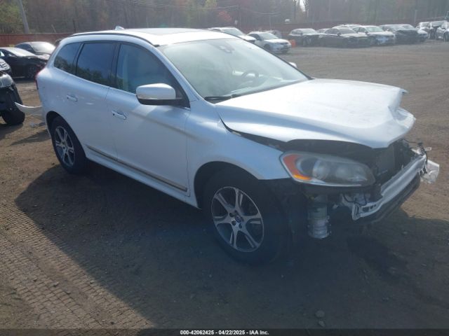 2015 VOLVO XC60 YV4902RB4F2562694