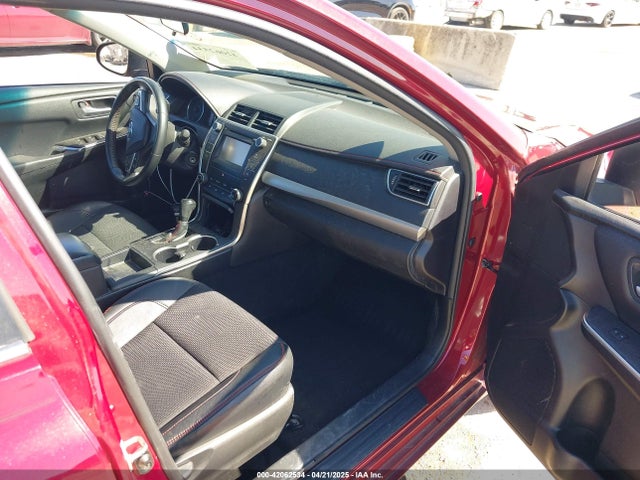 4T1BF1FK1GU577141 Toyota CAMRY SE