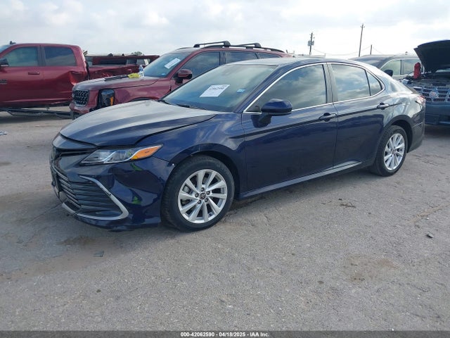 4T1C11AK7NU678692 Toyota CAMRY LE