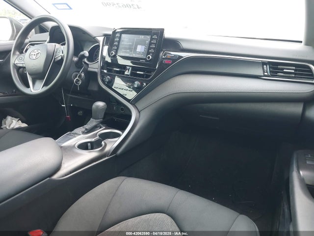 4T1C11AK7NU678692 Toyota CAMRY LE