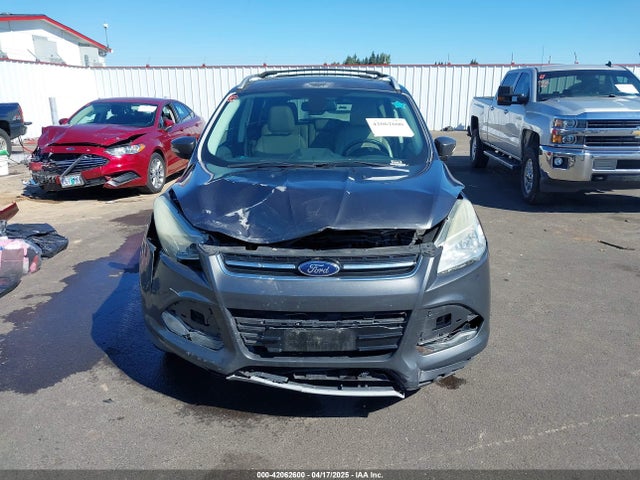 1FMCU0JX9FUA62748 Ford Escape Titanium