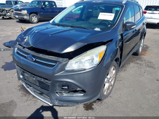 1FMCU0JX9FUA62748 Ford Escape Titanium