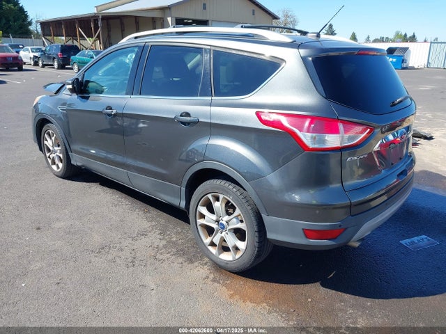 1FMCU0JX9FUA62748 Ford Escape Titanium