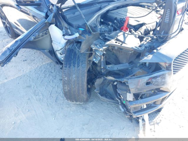 SADCJ2BV4HA090259 Jaguar F-pace 35t Premium