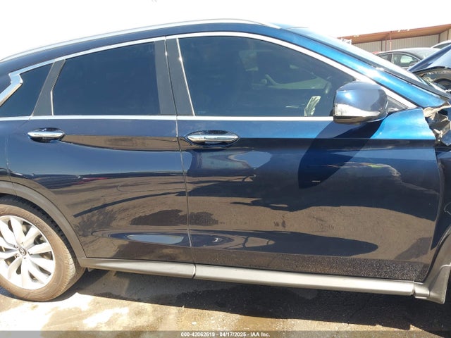 3PCAJ5M17KF120819 Infiniti QX50