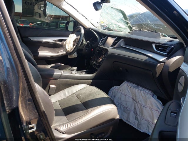 3PCAJ5M17KF120819 Infiniti QX50