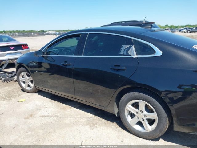 1G1ZB5ST4NF188752 Chevrolet Malibu Fwd Ls