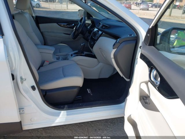 JN1BJ1BW9NW490359 Nissan Rogue Sport Sv Awd Xtronic Cvt