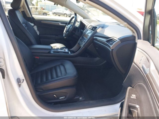3FA6P0CD7KR233726 Ford FUSION SEL