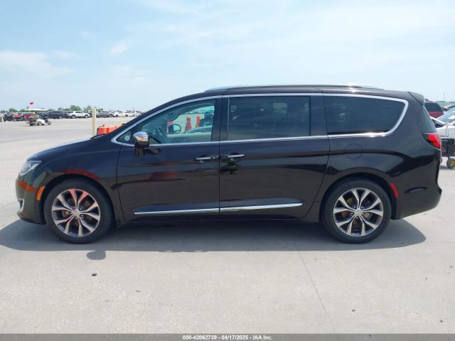 2C4RC1GG8HR583927 Chrysler Pacifica Limited