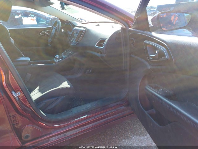 1C3CCCAB8GN128476 Chrysler 200 Limited