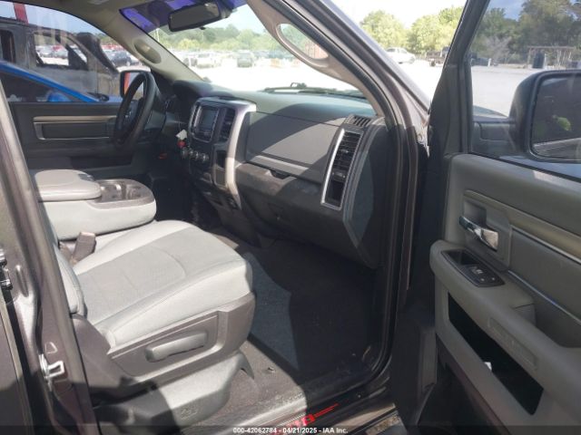 1C6RR7GG9GS199399 RAM 1500 Slt