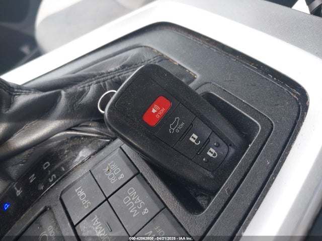 2T3P1RFV9KW042278 Toyota Rav4 Xle
