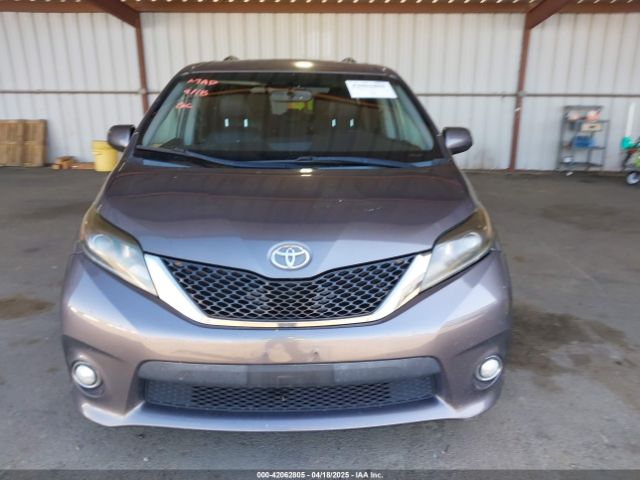 5TDXK3DC1FS667924 Toyota Sienna Se Premium 8 Passenger