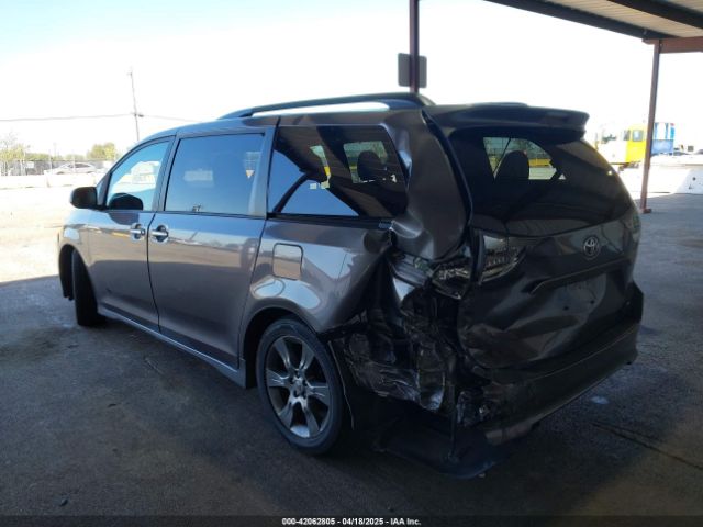 5TDXK3DC1FS667924 Toyota Sienna Se Premium 8 Passenger