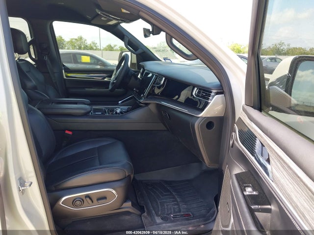 1C4SJUBT2NS181344 Jeep Wagoneer