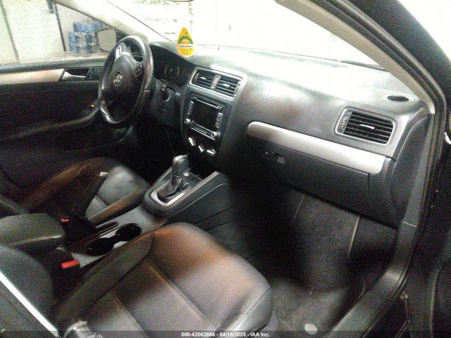 3VWD17AJ8EM399644 Volkswagen Jetta 1.8t Se