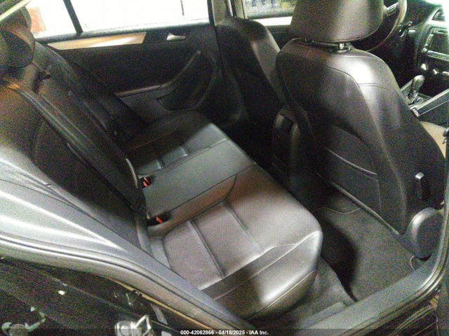 3VWD17AJ8EM399644 Volkswagen Jetta 1.8t Se