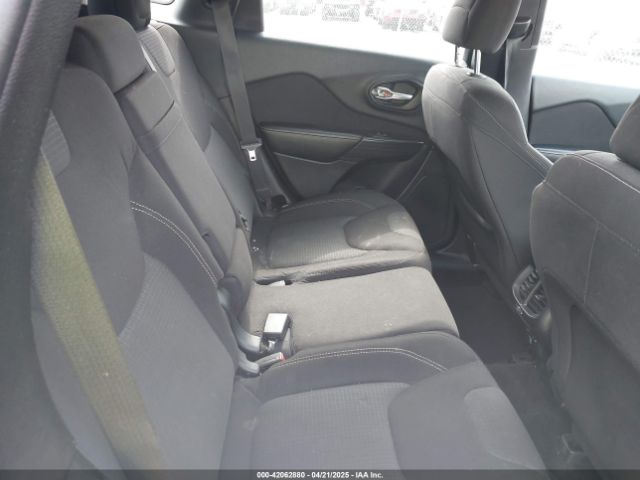 1C4PJMCS2FW790133 Jeep Cherokee Latitude