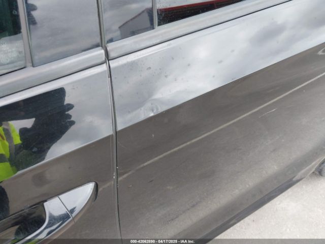 1VWAT7A37FC052050 Volkswagen Passat 1.8t Wolfsburg Edition