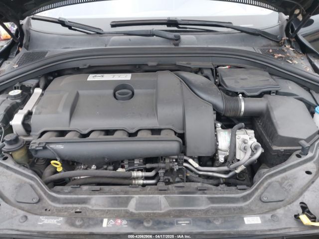 YV4902DZ5E2555031 Volvo Xc60 T6 R-design