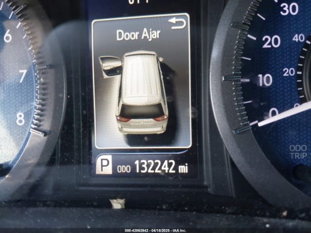 5TDYK3DC9FS685768 Toyota Sienna Xle 8 Passenger
