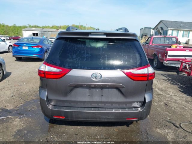 5TDYK3DC9FS685768 Toyota Sienna Xle 8 Passenger