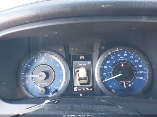 5TDYK3DC9FS685768 Toyota Sienna Xle 8 Passenger