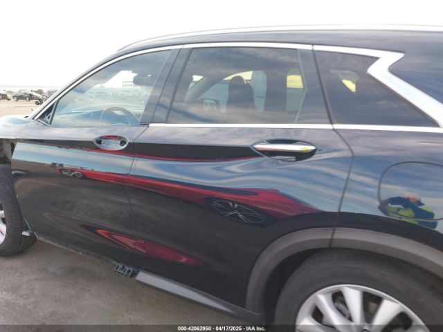 3PCAJ5M39KF115915 Infiniti Qx50 Essential