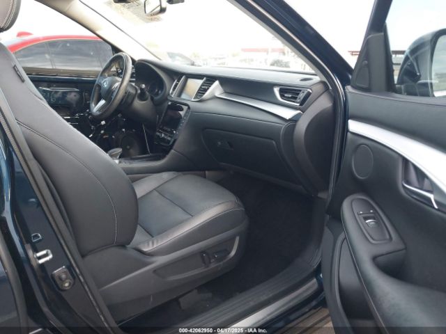 3PCAJ5M39KF115915 Infiniti Qx50 Essential