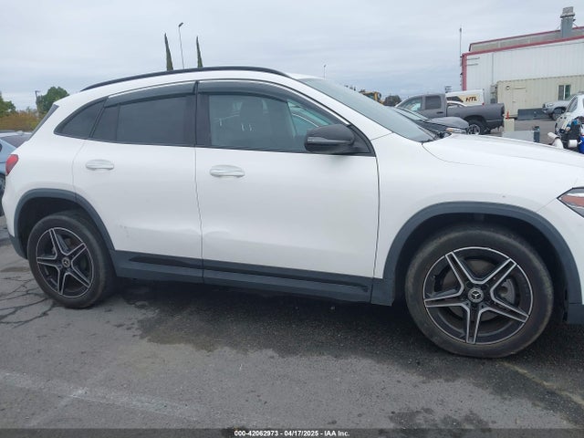 W1N4N4GB4NJ317937 Mercedes-Benz GLA 250