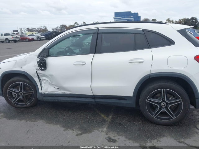 W1N4N4GB4NJ317937 Mercedes-Benz GLA 250