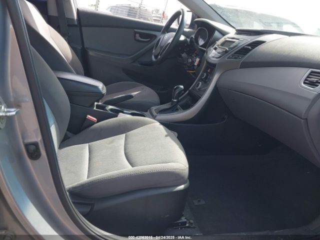 5NPDH4AE5GH675514 Hyundai ELANTRA SE
