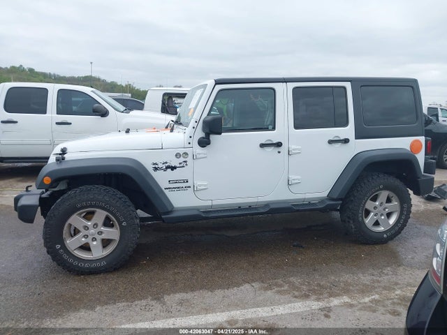 1C4BJWDG8FL640934 Jeep Wrangler Unlimited Sport